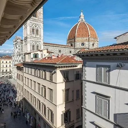 Unyca - Duomo Luxury View شقة